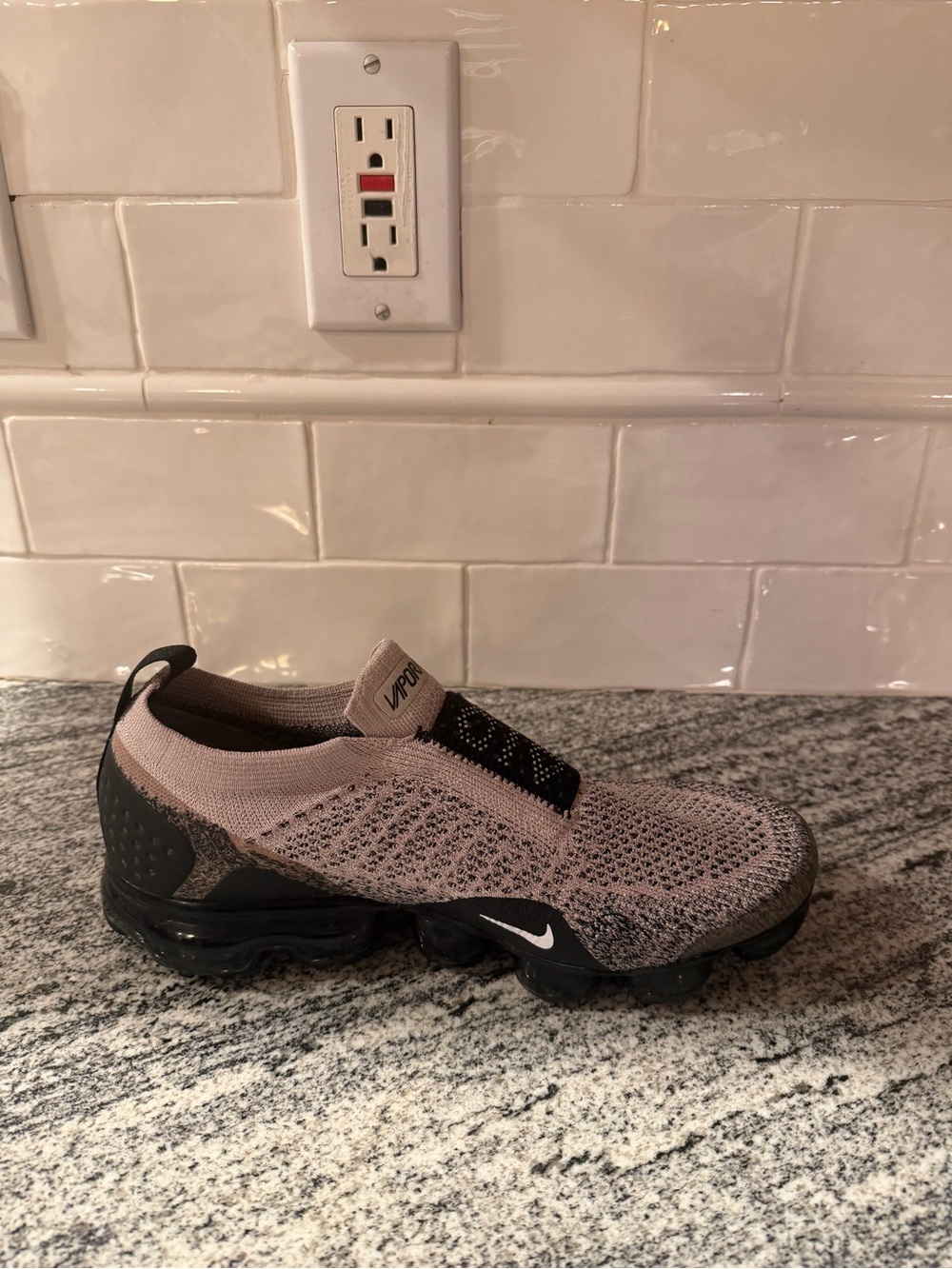 Women’s Nike VaporMax Moc 2 Moon Particle AJ6599-202 Size 8 - Picture 6 of 10